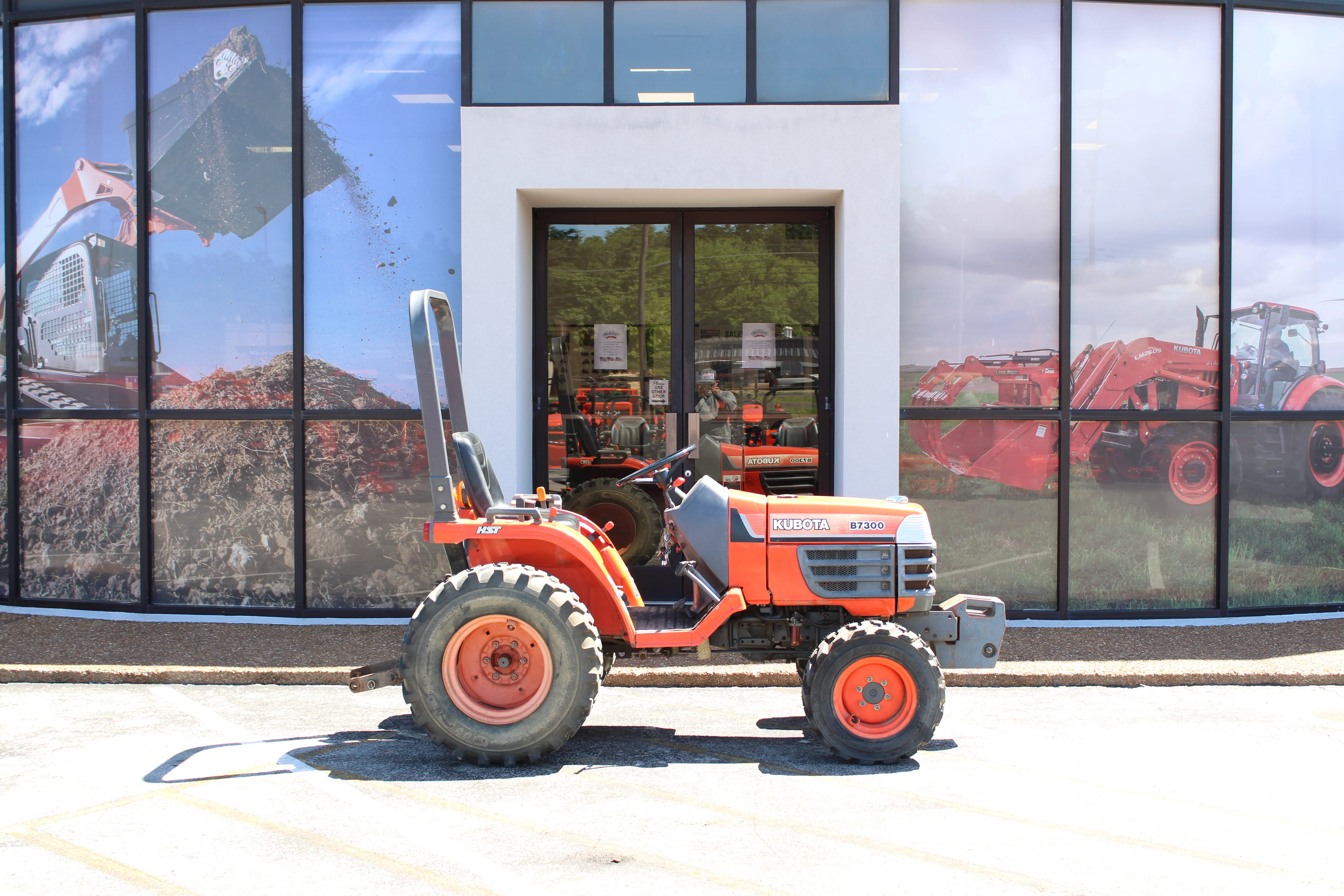 1997 Kubota B7300HSD - 10098