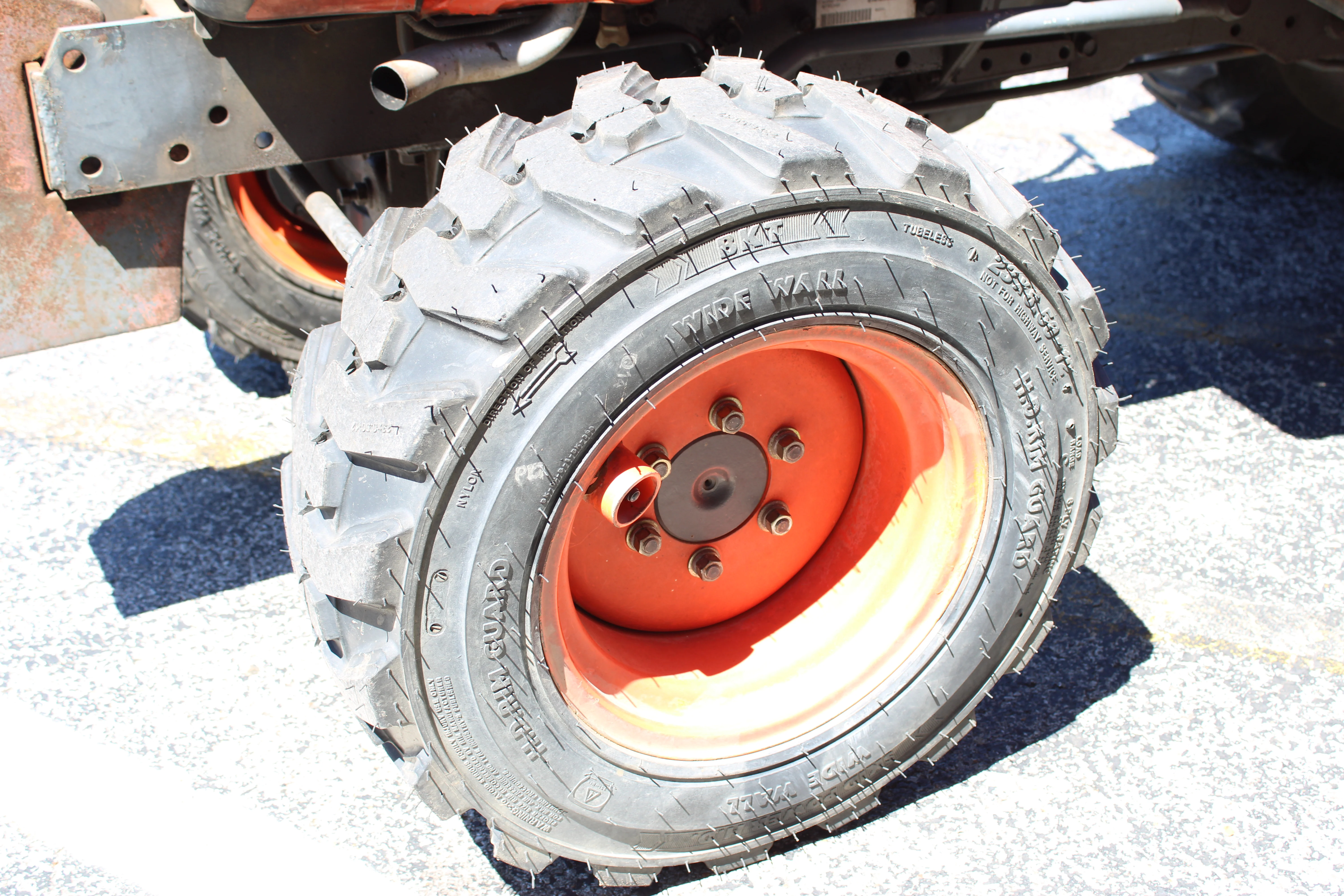 1997 Kubota B7300HSD - 10098 - Image 9
