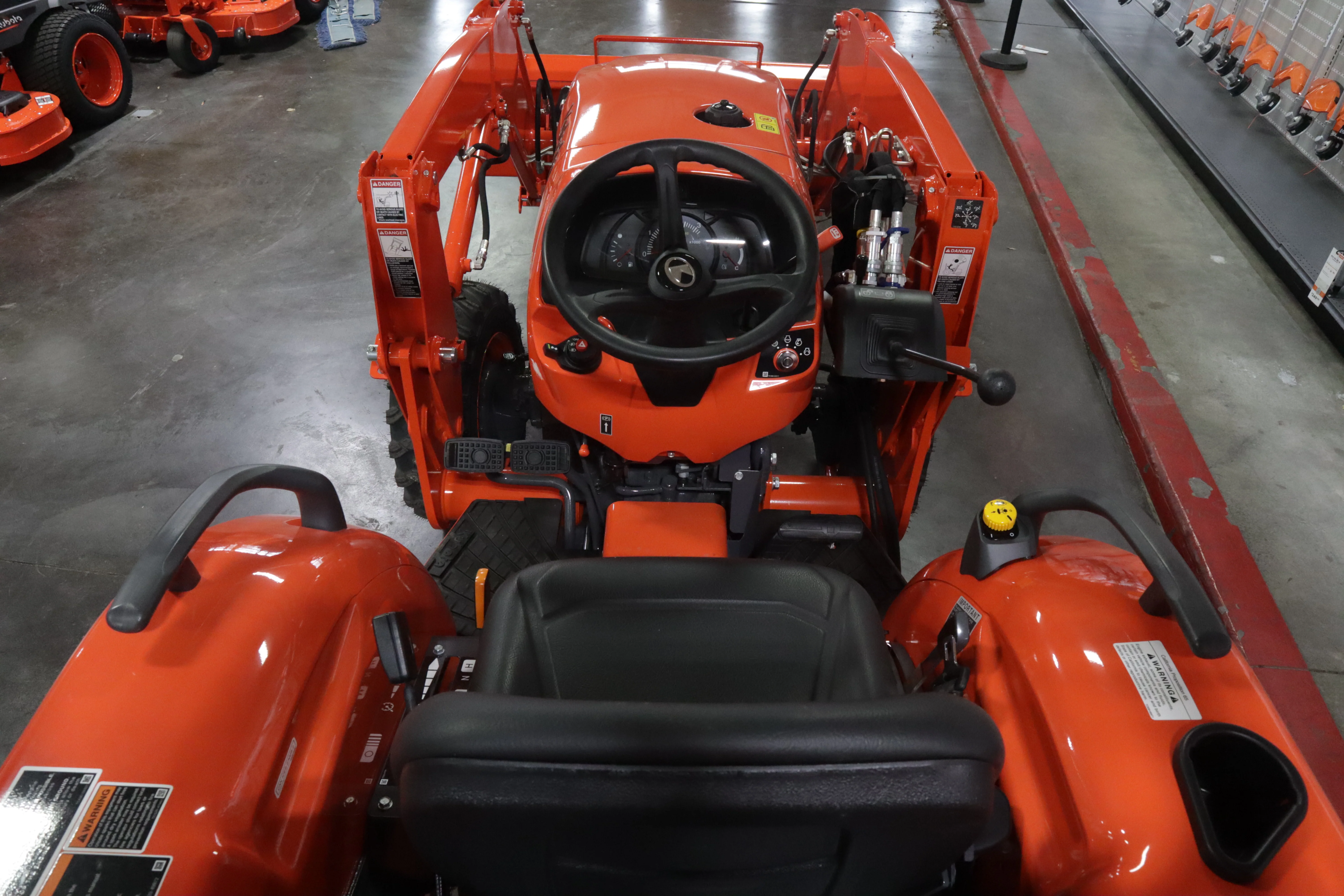 Kubota L3902DT - Image 4