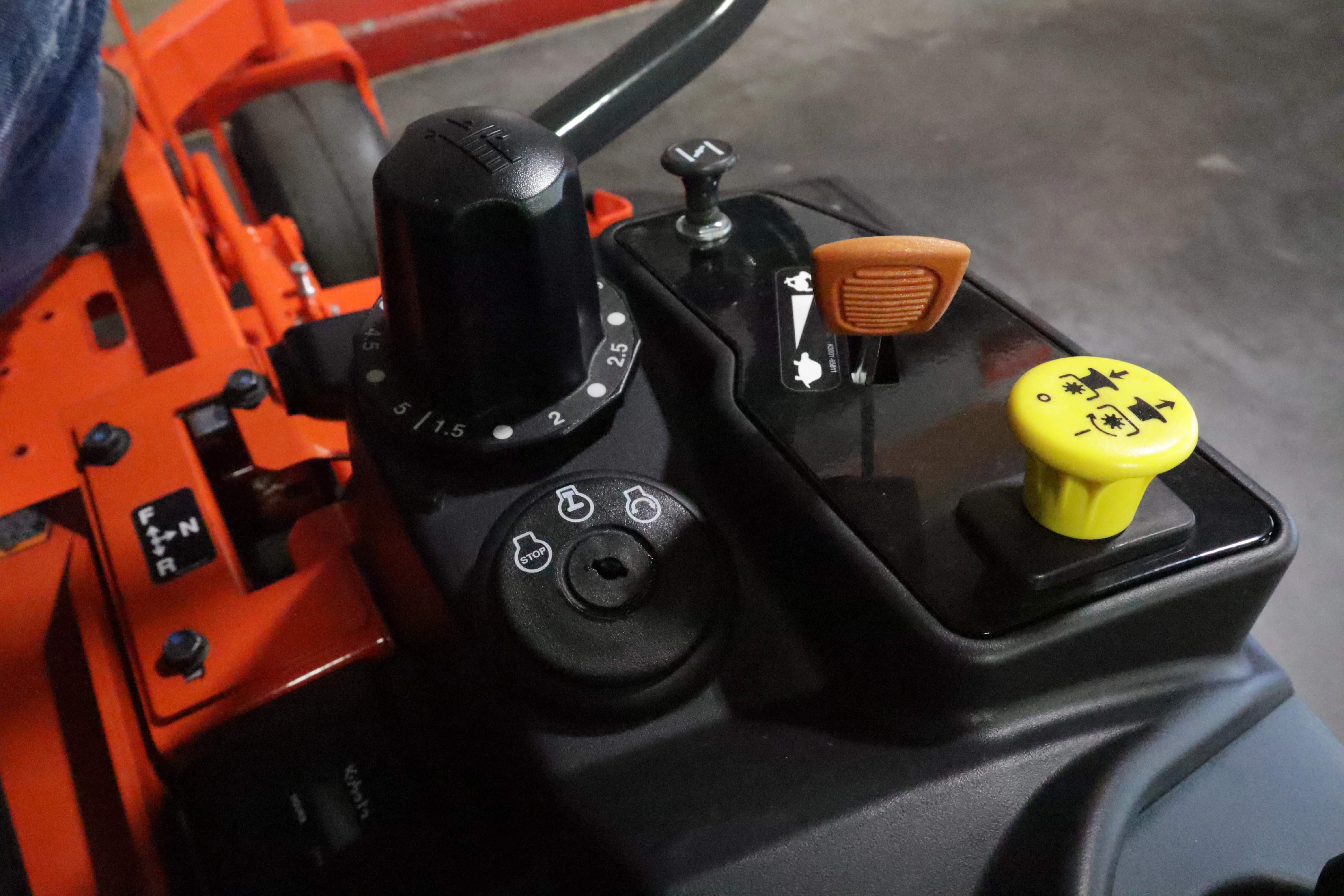 Kubota Z422KWTNC-60 - Image 9