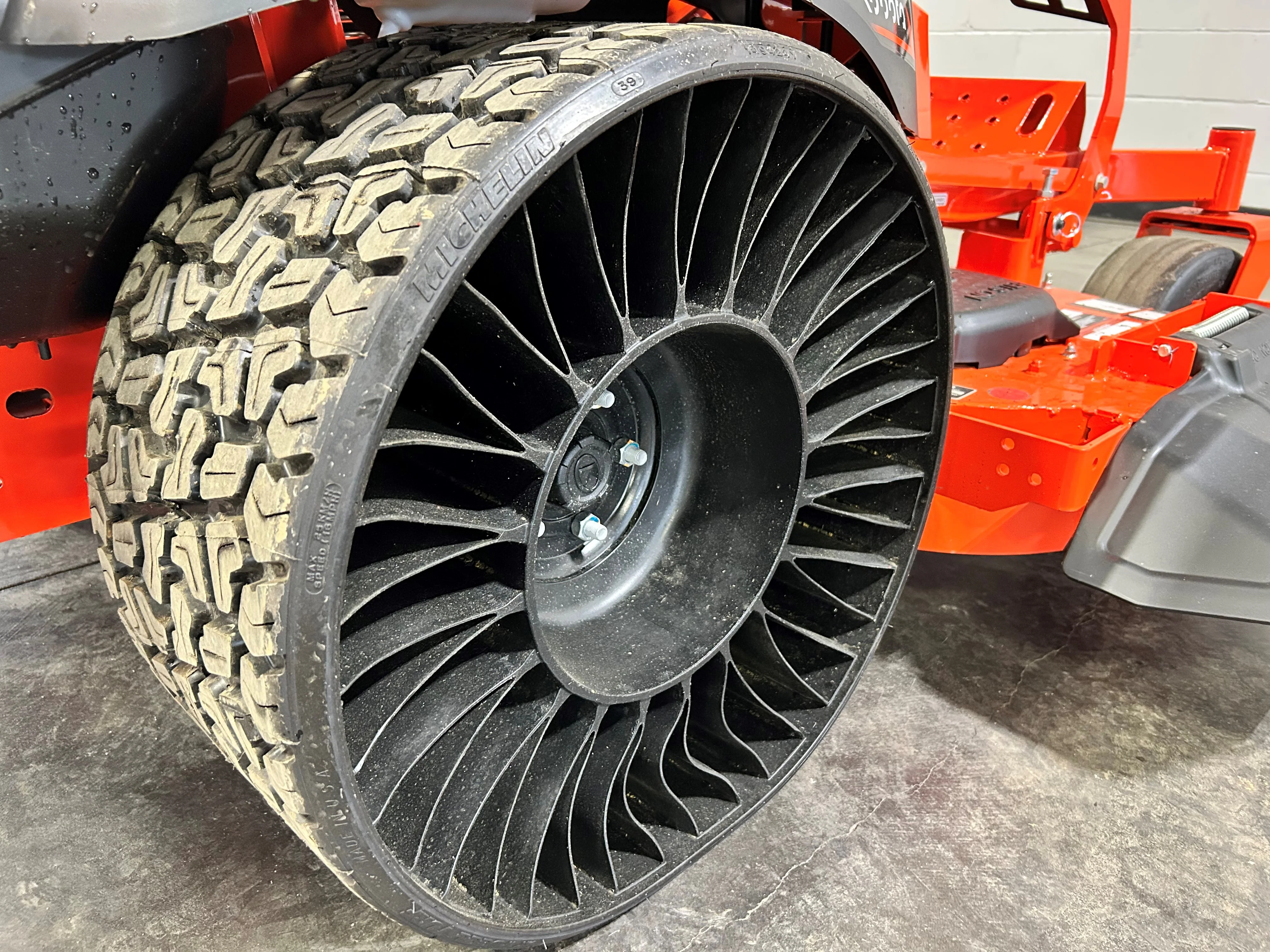 Kubota Z781KWiTW-60 - Image 9