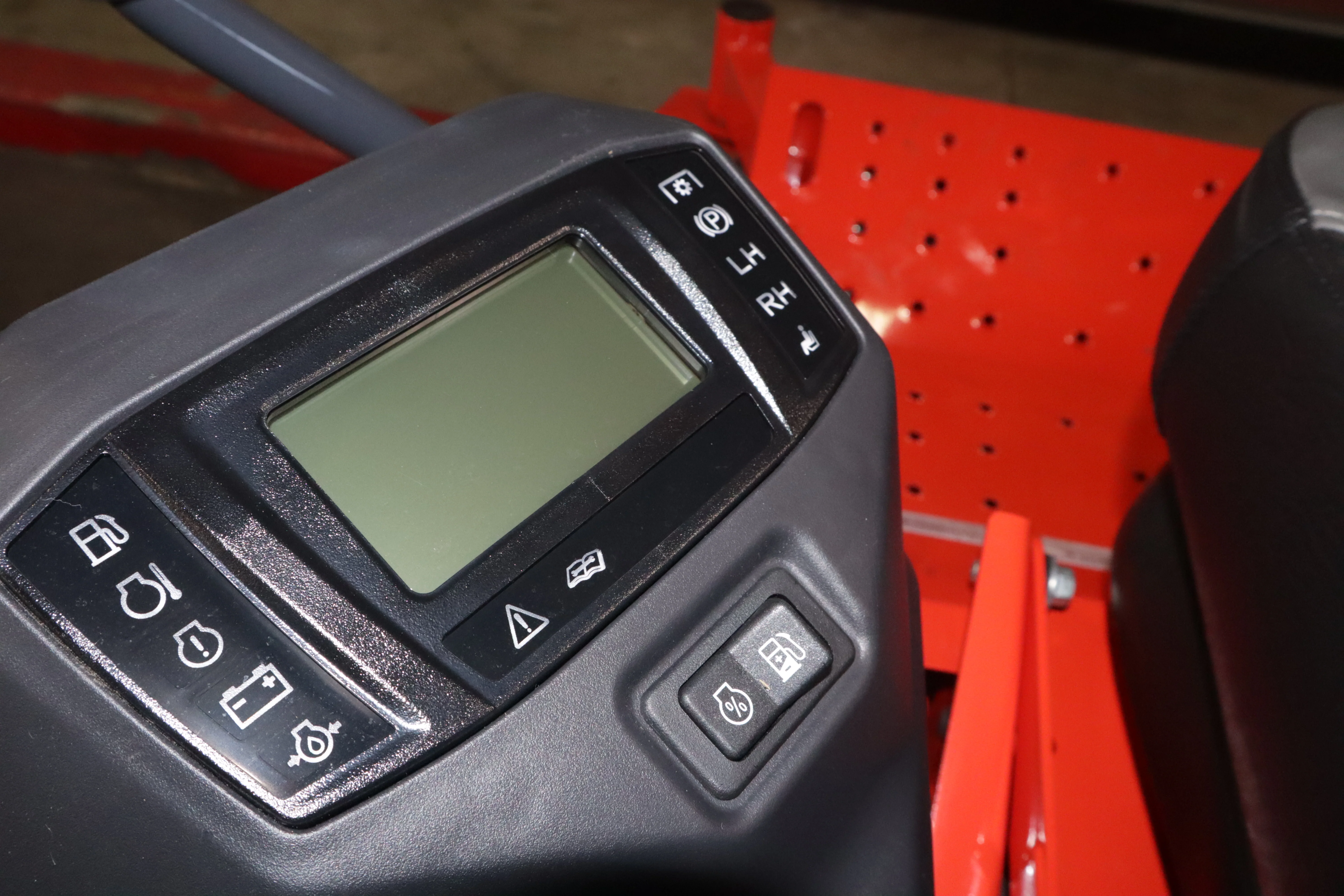 Kubota Z781KWiTW-60 - Image 11