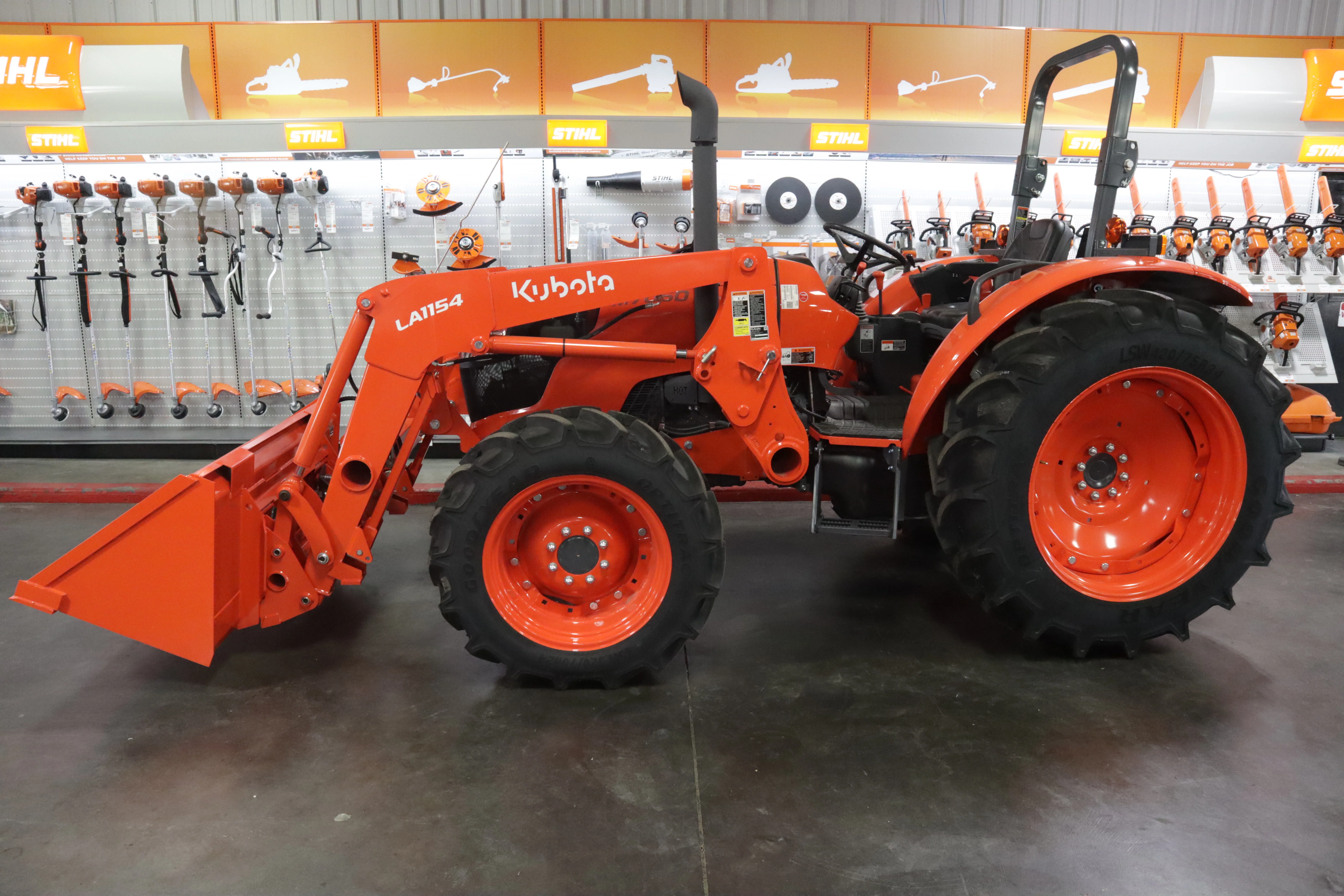 Kubota M7060HD - Image 8