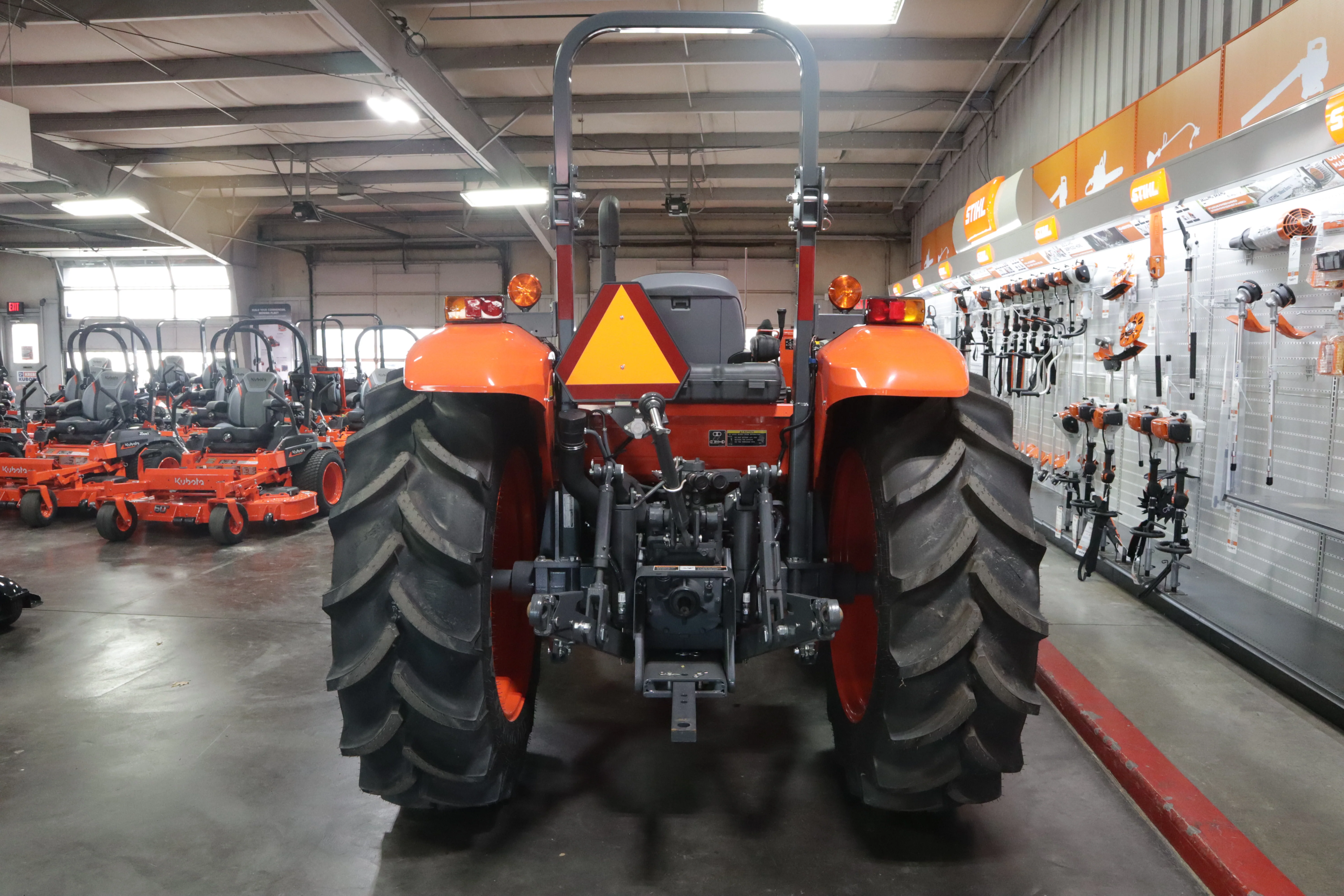 Kubota M7060HD12 - Image 6