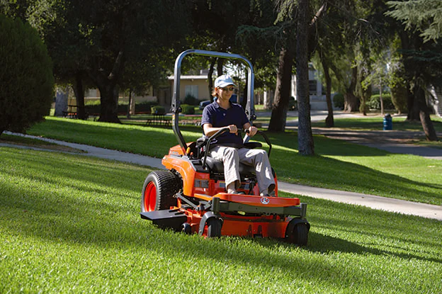 Kubota ZG222 - Image 2